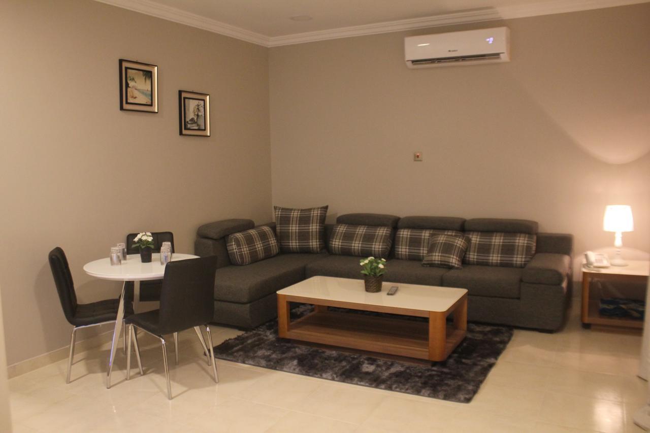 Gulf Breeze Hotel Apartments Al Khobar Exterior photo